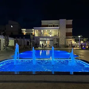 Colis , Kamez Albanien